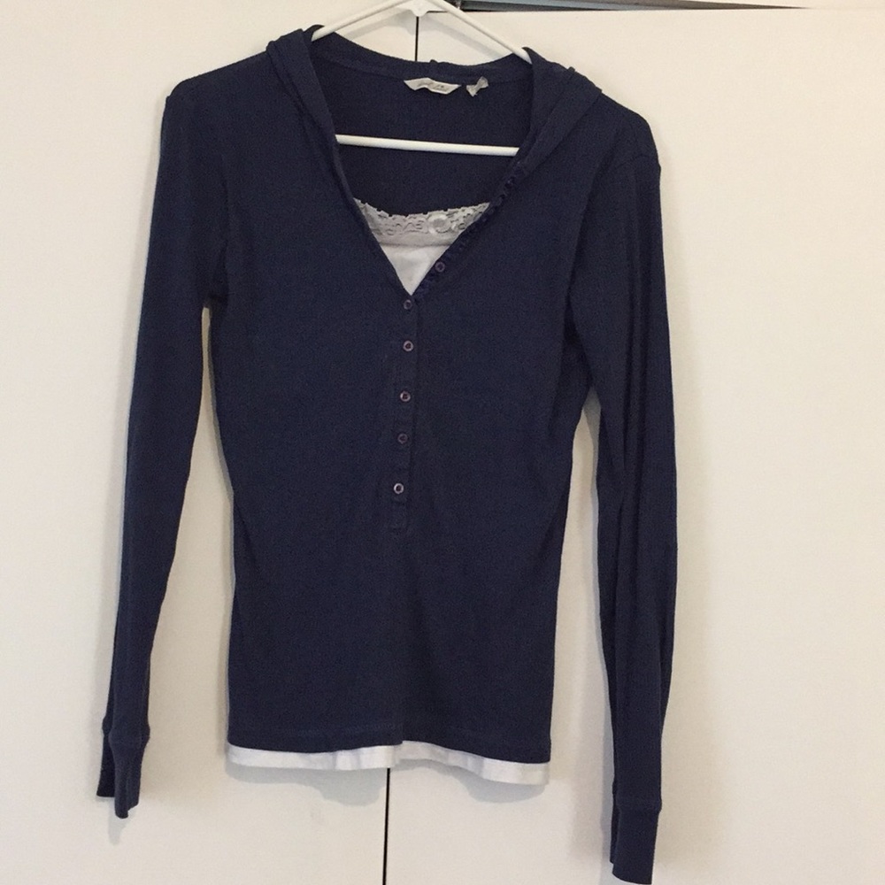 Woman’s Derek Heart long sleeve shirt size L